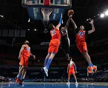 好博-集结日突围战来临，俄克拉荷马雷霆围绕NBA常规赛临场应变，信心回归，轮换策略成焦点